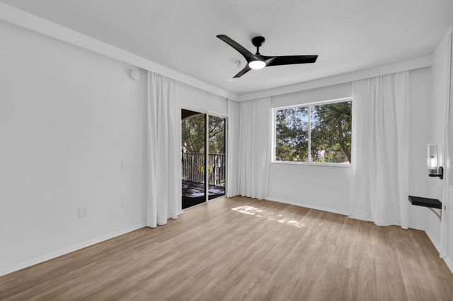 272 Village Boulevard Apt 7304, Tequesta, FL 33469