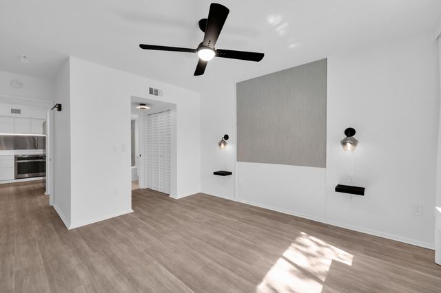 272 Village Boulevard Apt 7304, Tequesta, FL 33469