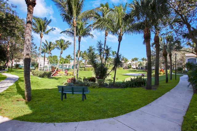 272 Village Boulevard Apt 7304, Tequesta, FL 33469