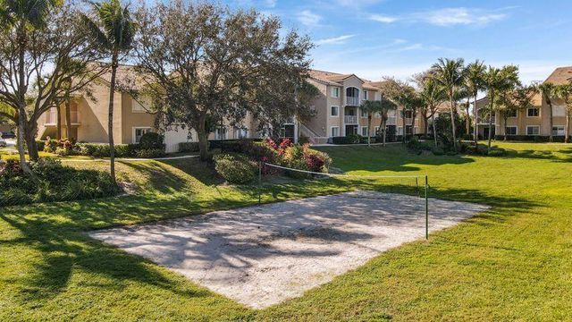 272 Village Boulevard Apt 7304, Tequesta, FL 33469