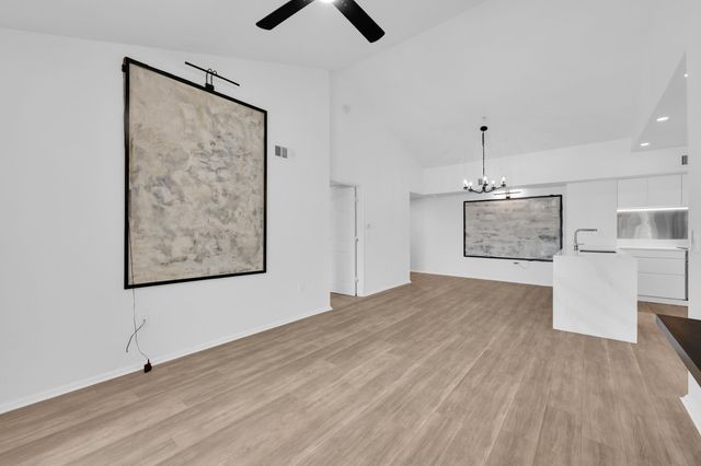 272 Village Boulevard Apt 7304, Tequesta, FL 33469