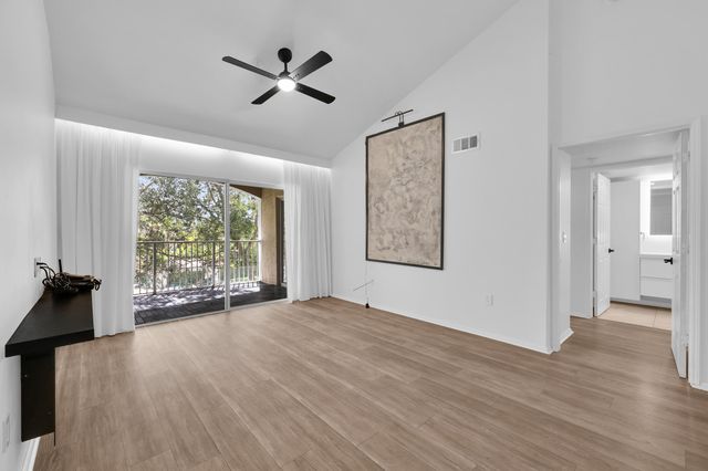 272 Village Boulevard Apt 7304, Tequesta, FL 33469