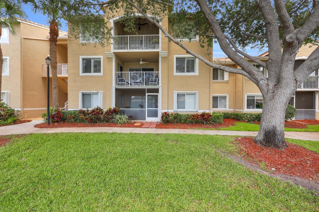 272 Village Boulevard Apt 7304, Tequesta, FL 33469