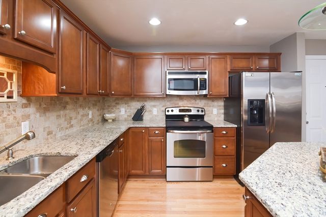 216 Reservoir Street 308, Holden, MA 01520