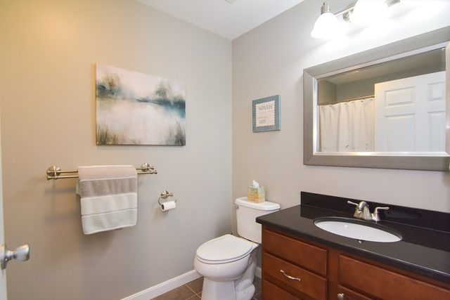216 Reservoir Street 308, Holden, MA 01520