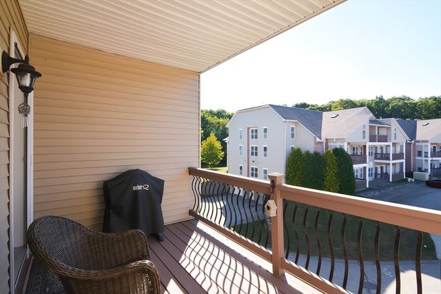216 Reservoir Street 308, Holden, MA 01520