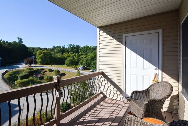 216 Reservoir Street 308, Holden, MA 01520