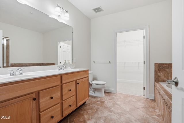 10511 Sablewood Drive 101, Raleigh, NC 27617