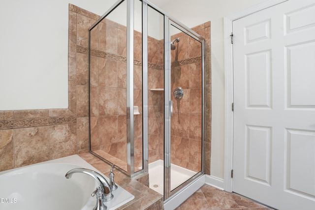 10511 Sablewood Drive 101, Raleigh, NC 27617