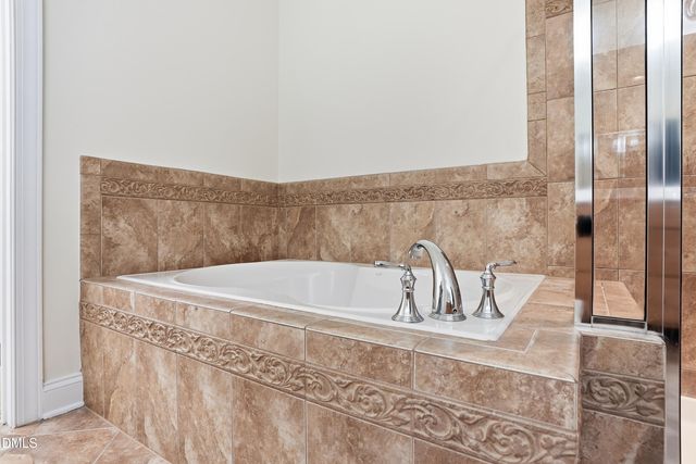 10511 Sablewood Drive 101, Raleigh, NC 27617