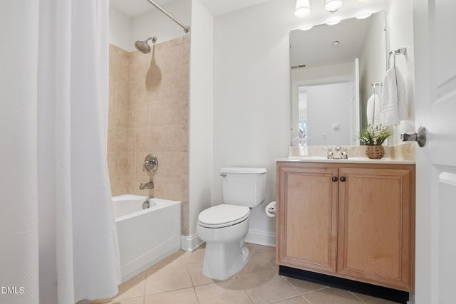 10511 Sablewood Drive 101, Raleigh, NC 27617
