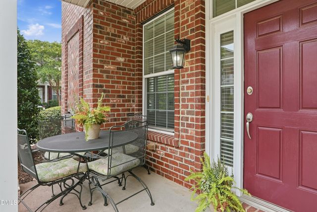 10511 Sablewood Drive 101, Raleigh, NC 27617