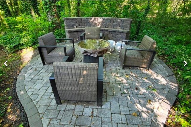 8711 Piccone Brook Lane, Charlotte, NC 28216