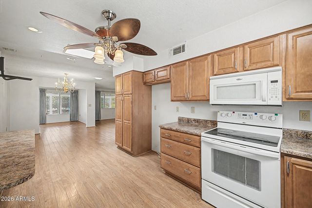 13810 N SUNSTONE Drive, Sun City, AZ 85351