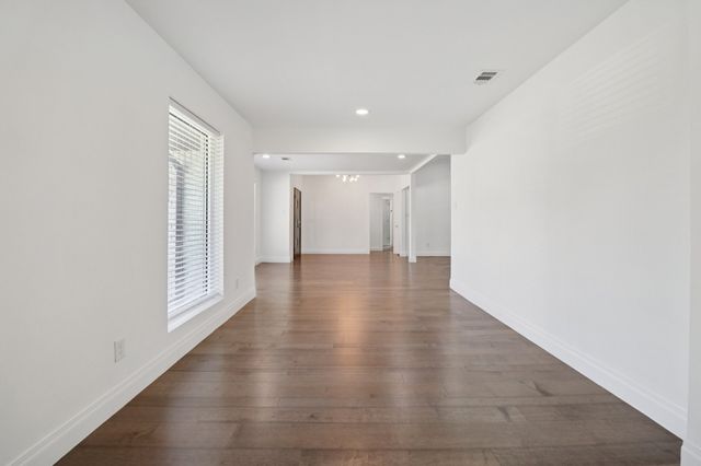 7326 La Cosa Drive, Dallas, TX 75248