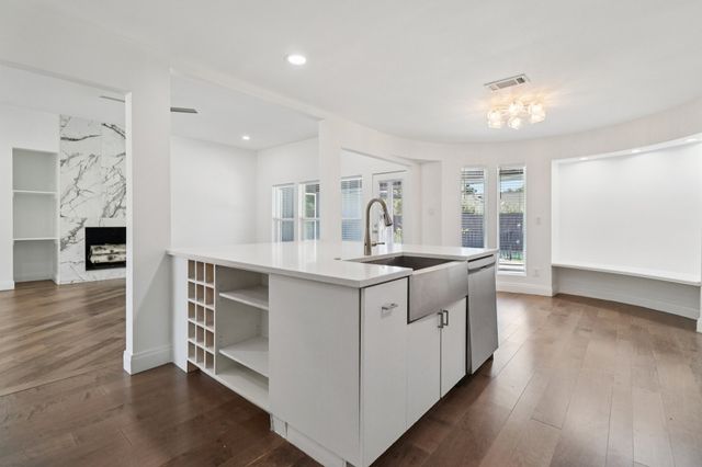 7326 La Cosa Drive, Dallas, TX 75248