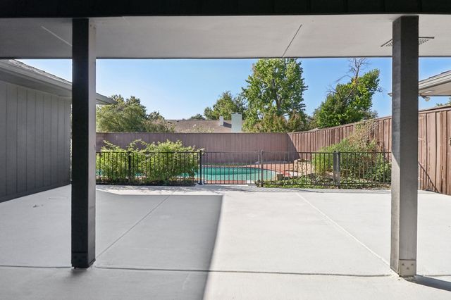 7326 La Cosa Drive, Dallas, TX 75248