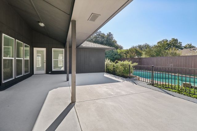 7326 La Cosa Drive, Dallas, TX 75248