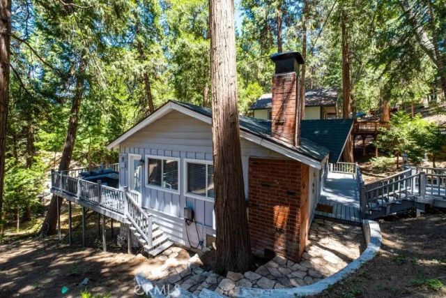 29054 Alder Ter, Cedar Glen, CA 92321