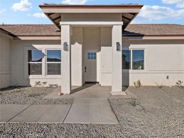 15590 Dale Evans Parkway, Apple Valley, CA 92307