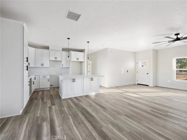 15590 Dale Evans Parkway, Apple Valley, CA 92307