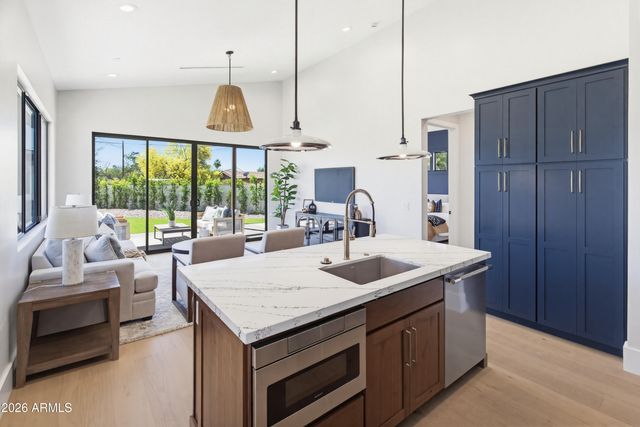 11602 N 70TH Place, Scottsdale, AZ 85254