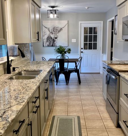 8783 LOWER WOODS CV, Germantown, TN 38139