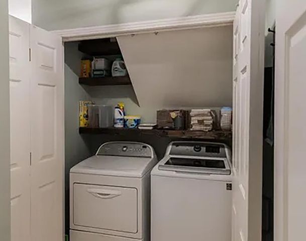 8783 LOWER WOODS CV, Germantown, TN 38139