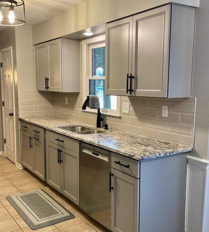 8783 LOWER WOODS CV, Germantown, TN 38139