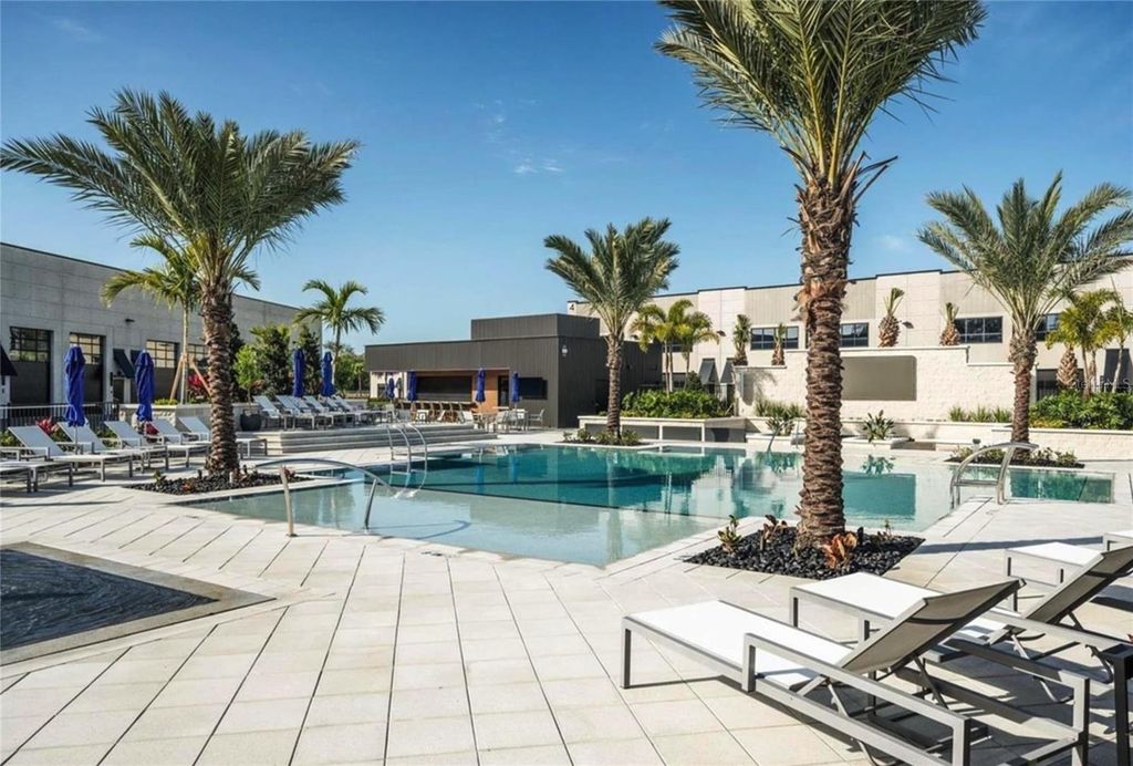 Image 14 of property listing at 6500 MOTOR ENCLAVE WAY 1014, Tampa, FL 33610