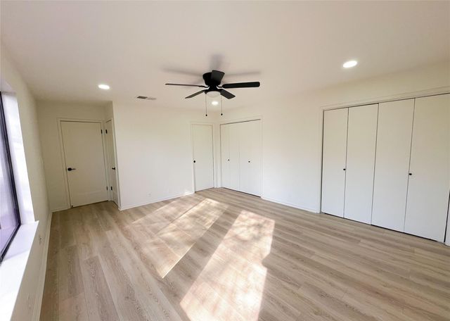 238 Litchfield Lane, Houston, TX 77024