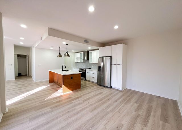 238 Litchfield Lane, Houston, TX 77024