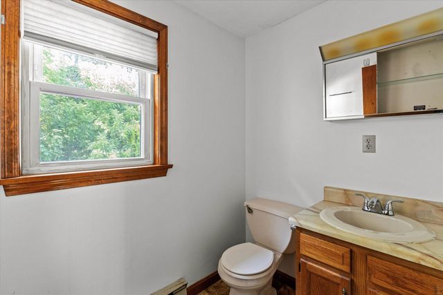 90L Derryfield Rd, Derry, NH 03038