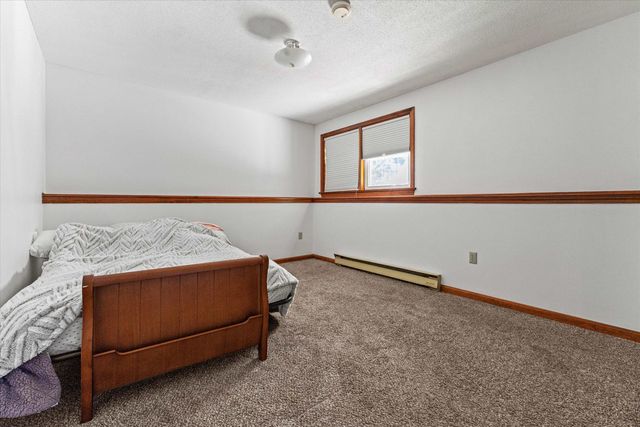 90L Derryfield Rd, Derry, NH 03038