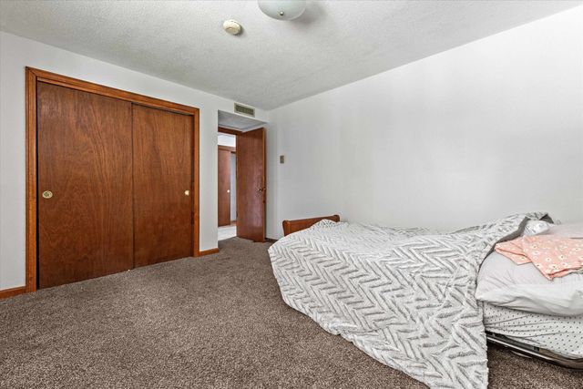 90L Derryfield Rd, Derry, NH 03038