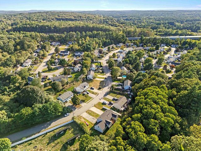 90L Derryfield Rd, Derry, NH 03038