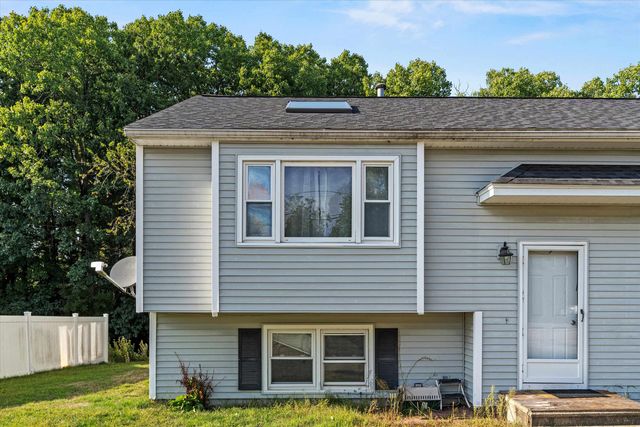 90L Derryfield Rd, Derry, NH 03038