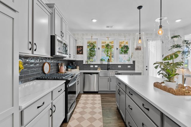 1244 Homecoming Boulevard, Ravenel, SC 29470