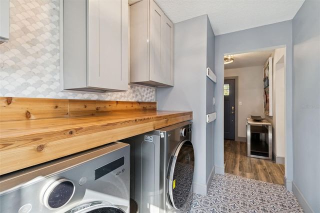 292 SUNLIT COVE DRIVE NE, St Petersburg, FL 33702