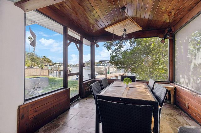 292 SUNLIT COVE DRIVE NE, St Petersburg, FL 33702