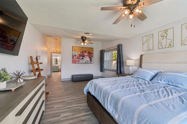 292 SUNLIT COVE DRIVE NE, St Petersburg, FL 33702