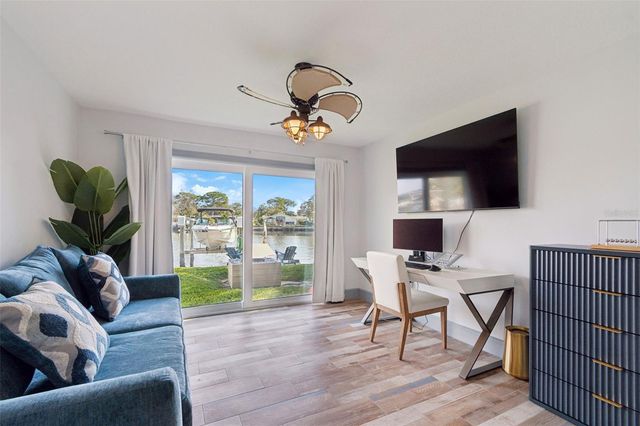 292 SUNLIT COVE DRIVE NE, St Petersburg, FL 33702