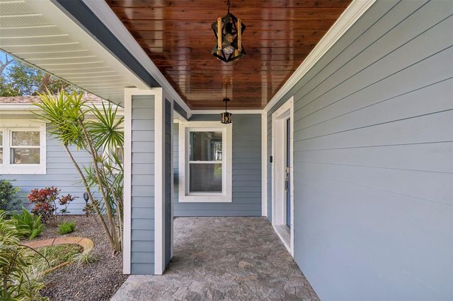 292 SUNLIT COVE DRIVE NE, St Petersburg, FL 33702