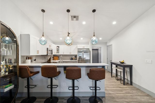 292 SUNLIT COVE DRIVE NE, St Petersburg, FL 33702