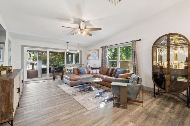 292 SUNLIT COVE DRIVE NE, St Petersburg, FL 33702