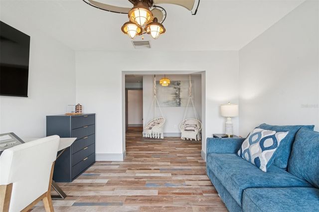 292 SUNLIT COVE DRIVE NE, St Petersburg, FL 33702