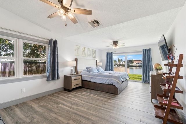 292 SUNLIT COVE DRIVE NE, St Petersburg, FL 33702