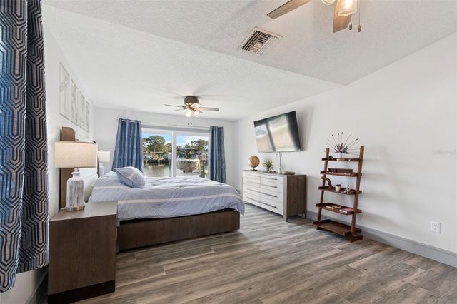 292 SUNLIT COVE DRIVE NE, St Petersburg, FL 33702