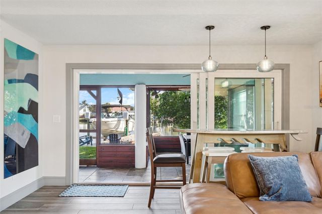 292 SUNLIT COVE DRIVE NE, St Petersburg, FL 33702