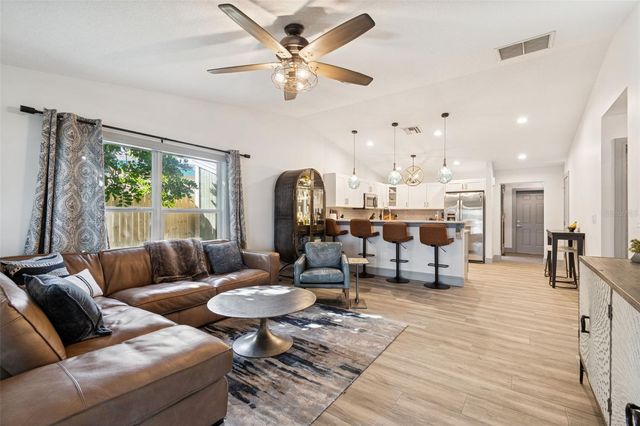 292 SUNLIT COVE DRIVE NE, St Petersburg, FL 33702